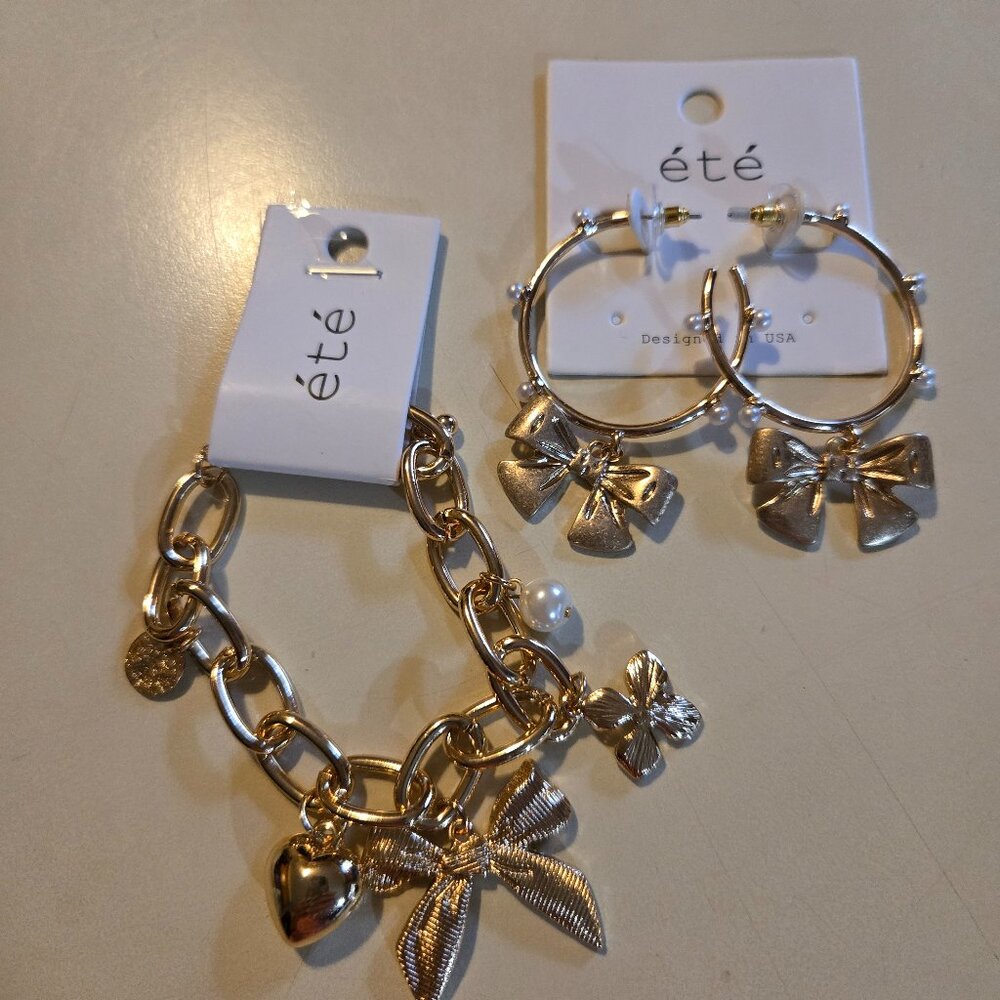 Gold link charm bracelet, with pearl & bow hoop earrings to match, NWT